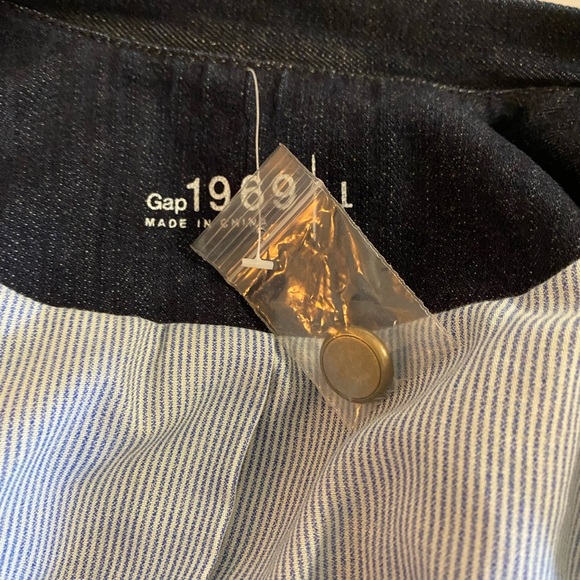 NWT GAP 1969 military style dark wash jean jacket .Size L - Picture 6 of 7